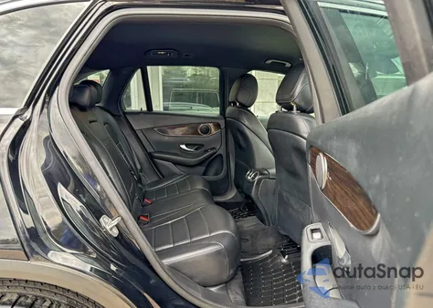 2020 Mercedes-Benz Glc 300 z USA, uszkodzony, nr VIN WDC0G8DB1LF701082